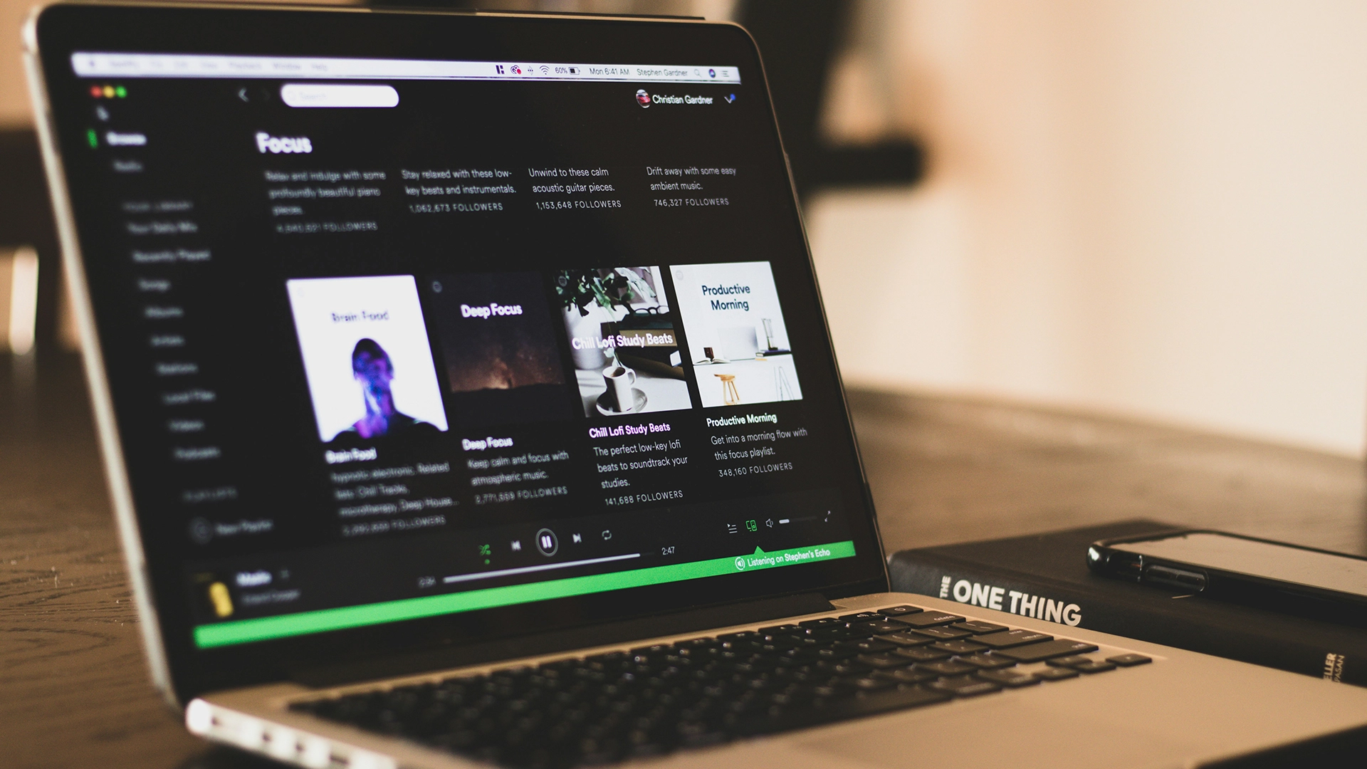 Spotify veröffentlicht KI-generierte Songs unter den Namen verstorbener Künstler ohne Erlaubnis